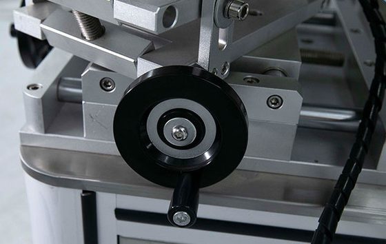 High Speed Round Bottle Sticker Labeling Machine 60-100pcs/Min Pasting